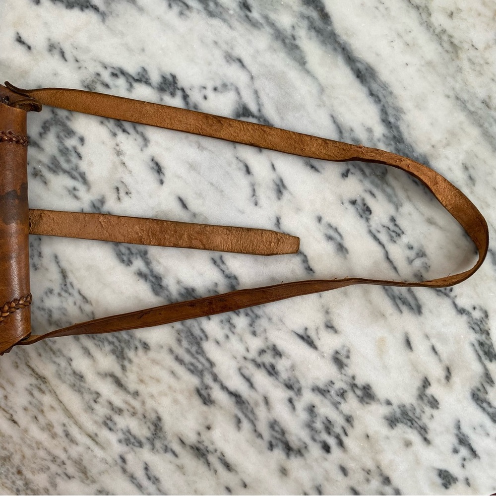 Handcrafted Vintage Brown Leather Saddle Crossbody Bag - Picture 4 of 10